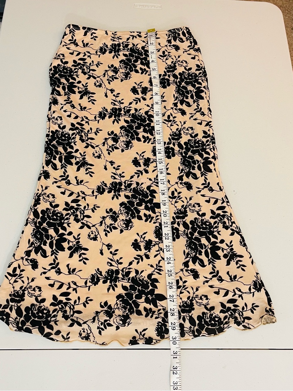 Blush Floral Skirt with Black Velvet Print Women Size Small Y2K Casual - Picture 8 of 8